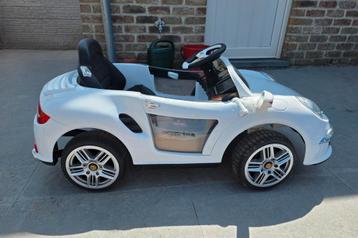 Elektrische kinderauto  beschikbaar voor biedingen