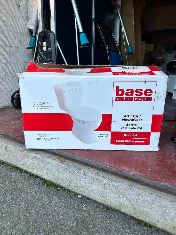 Baseline duoblok toilet I AO aansluiting wit, Bricolage & Construction, Sanitaire, Neuf, Toilettes, Pierre, Enlèvement