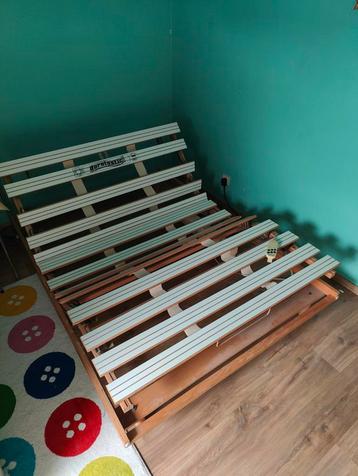 Electrische lattenbodem met matras beschikbaar voor biedingen