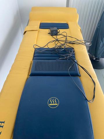 Andullatie matras en massagebank beschikbaar voor biedingen