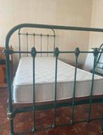 Antiek bed met matras 90 cm. Ik heb er 2., Antiek en Kunst, Ophalen