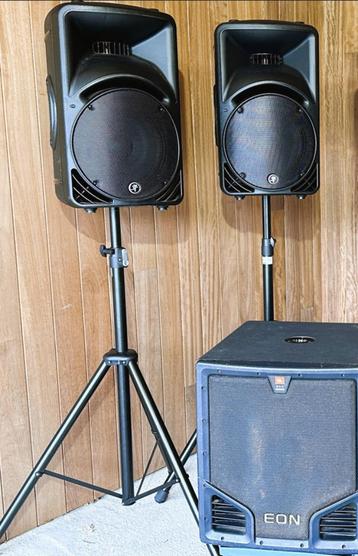 Mackie SRM 450 V3 set met JBL Eon 518S sub beschikbaar voor biedingen