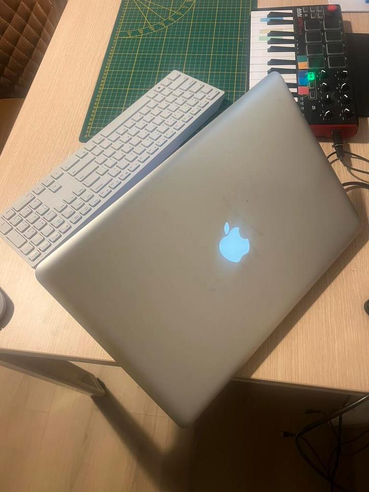 Macbook Pro 15” i5 8gb ram 500gb - qwerty - nieuw os, Computers en Software, Windows Laptops, Zo goed als nieuw, 15 inch, HDD