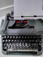 Olympia draagbare typemachine SM4 (1959) met koffer, Ophalen of Verzenden, Zo goed als nieuw