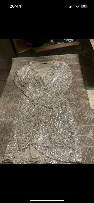 glitter jurkje beschikbaar voor biedingen