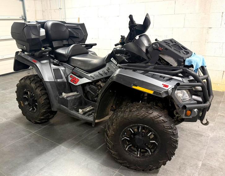 Quad can-am outlander 800cc 2011 très très peu de kilomètres, Motoren, Quads en Trikes, 12 t/m 35 kW, 2 cilinders, Ophalen