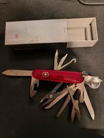 Victorinox swiss champ (16795T), Caravans en Kamperen, Kampeergereedschap, Ophalen of Verzenden, Nieuw