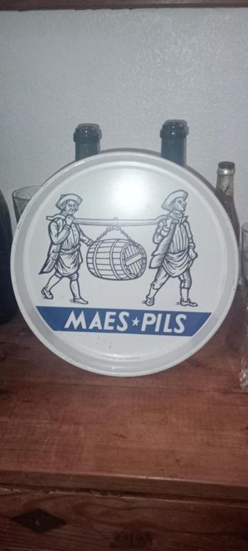 Brasserie bier oud plateau Maes-Pils beschikbaar voor biedingen
