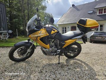 Honda XL 700 V Transalp de 2008 disponible aux enchères