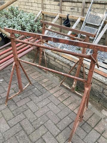 bouwschragen en bouwstempels beschikbaar voor biedingen