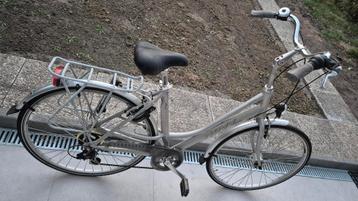 als Nieuw Chique fiets "Novy" voor groei van 1.m 60  beschikbaar voor biedingen