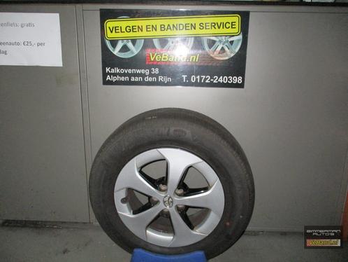 Zomerset Toyota Prius, Auto-onderdelen, Banden en Velgen, Banden en Velgen, 15 inch, 195 mm, Personenwagen, Gebruikt, Ophalen of Verzenden