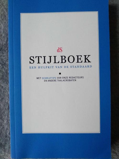 dS stijlboek : een hulpkit van De Standaard : met schrijftip, Livres, Livres d'étude & Cours, Comme neuf, Enlèvement ou Envoi