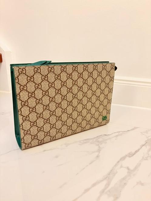 Gucci GG Supreme Canvas Pouch / Tas, Handtassen en Accessoires, Tassen | Schoudertassen, Zo goed als nieuw, Overige merken, Beige