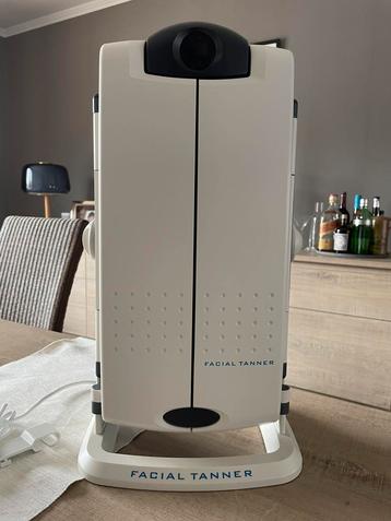 Gezichtsbruiner te koop beschikbaar voor biedingen