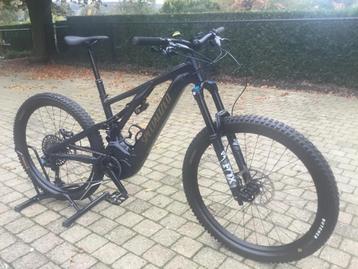 Emtb Specialized  alu levo met amper 800 km . beschikbaar voor biedingen