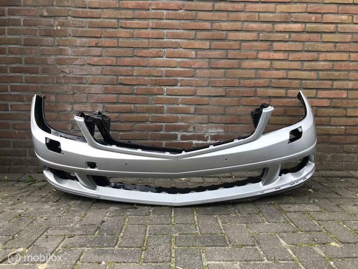 Mercedes-Benz C-klasse W204 Bumper A2049060025, Auto-onderdelen, Carrosserie, Bumper, Mercedes-Benz, Voor, Gebruikt, Ophalen of Verzenden