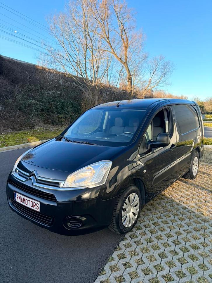 Citroen Berlingo ll 1.6HDI 90ch L2 - TERUGVORDERBARE BTW, Auto's, Bestelwagens en Lichte vracht, Bedrijf, Citroën, Zwart, Zwart