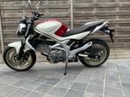 suzuki gladius 650cc **originele staat ** 11000km **, Motoren, Motoren | Suzuki, 2 cilinders, Bedrijf, Meer dan 35 kW, 645 cc