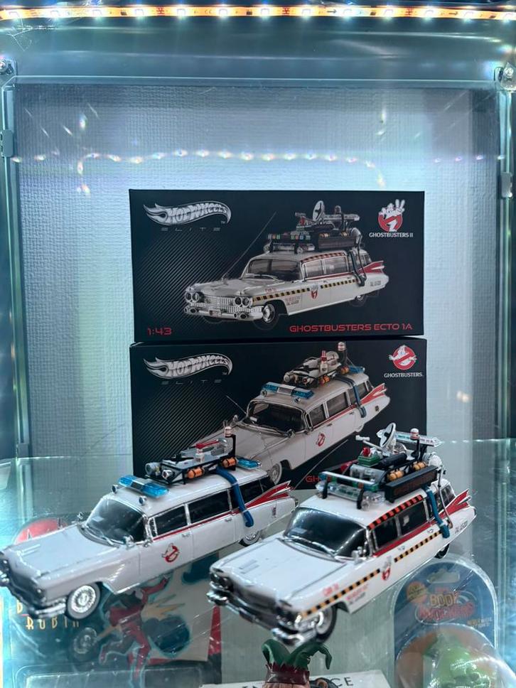 Hot Wheels Elite Ghostbusters Ecto-1 et Ecto-1A — 1:43, Collections, Jouets, Comme neuf, Enlèvement ou Envoi