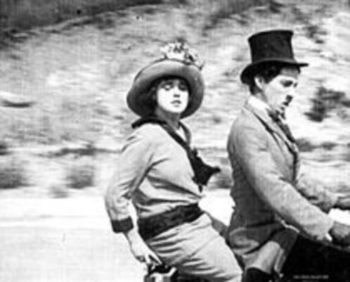 Charlie Chaplin in "MABEL AT THE WHEEL" 1914 16mm zw-wit, Audio, Tv en Foto, Filmrollen, 16mm film, Ophalen of Verzenden