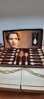 Couverts à dessert plaqué or et finition porcelaine, Enlèvement