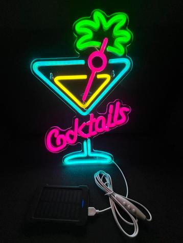 Neon Light Cocktails  beschikbaar voor biedingen