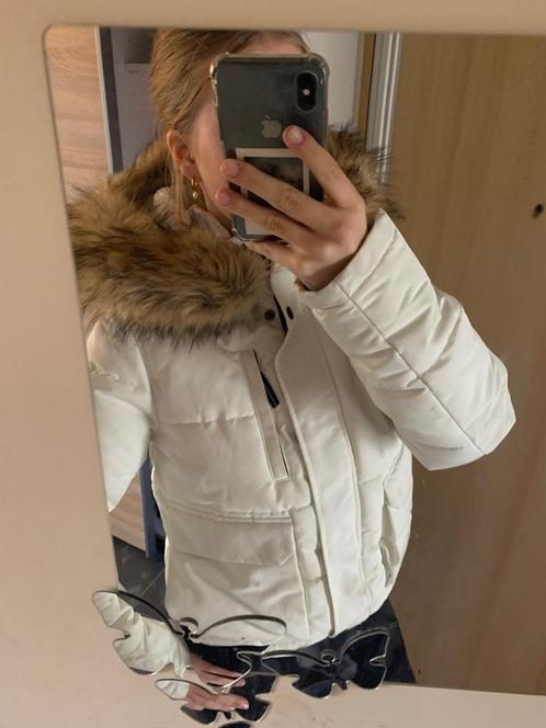 Witte skijas Superdry, Kleding | Dames, Jassen | Winter, Zo goed als nieuw, Maat 38/40 (M), Wit, Ophalen of Verzenden