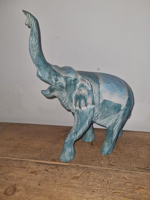 Elephant en bois massif, Antiquités & Art, Antiquités | Accessoires de maison, Enlèvement ou Envoi