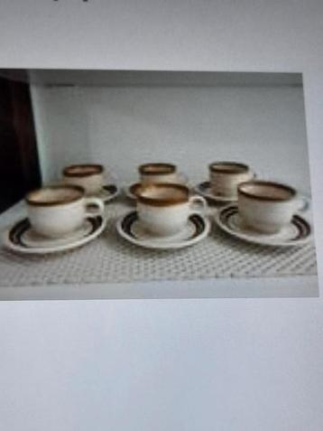 Negen - 6 espressokopjes met schoteltjes  beschikbaar voor biedingen