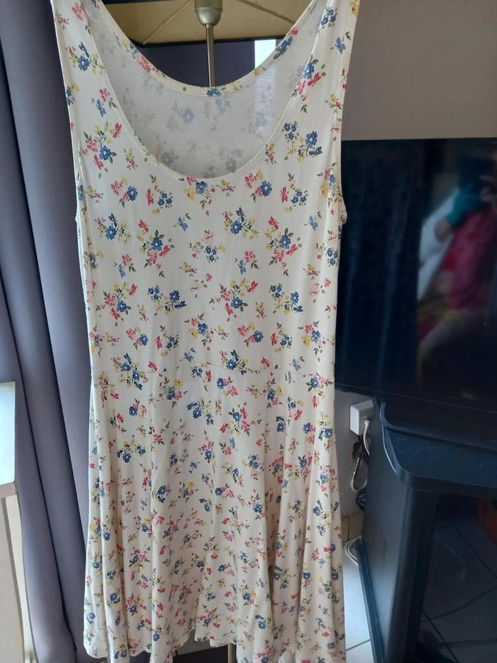 Pittig zomerkleedje met bloemetjes., Kleding | Dames, Jurken, Zo goed als nieuw, Onder de knie, Ophalen