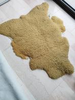 schapenvel - 2 stuks, Ophalen, Zo goed als nieuw