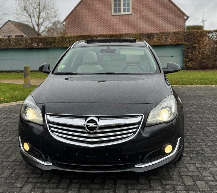 Opel Insignia 1.6CDTI Sports Tourer/OPC Line/Gekeurd, Auto's, Opel, Particulier, Insignia, ABS, Airbags, Airconditioning, Bluetooth