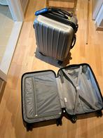 2 zilverkleurige reiskoffers (handbagage) op 4 wielen, Handtassen en Accessoires, Koffers, Ophalen, Zo goed als nieuw, Wieltjes