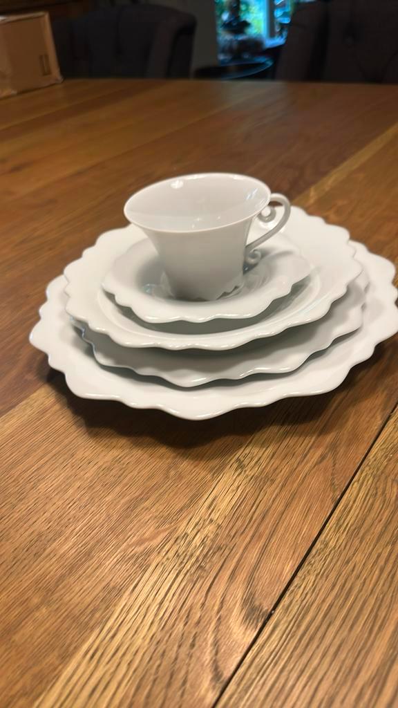 porseleinen limoges servies 8 pers J.L Coquet Samoa, Huis en Inrichting, Keuken | Servies, Nieuw, Compleet servies, Effen, Porselein