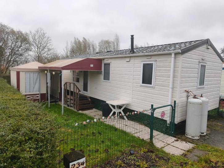 Stacaravan met afdak partytent en tuinberging, Caravans en Kamperen, Stacaravans, Ophalen