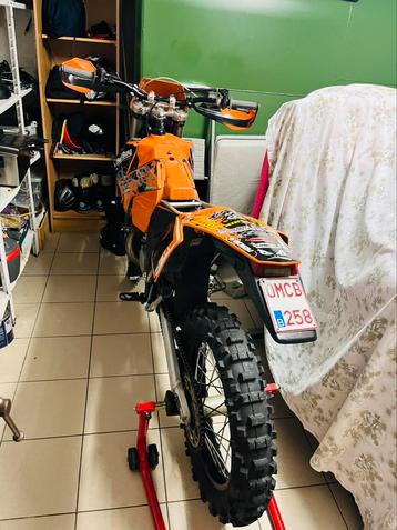 Exc 250 beschikbaar voor biedingen