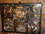 lot juwelen goudkleurig sommige stempels, Ophalen of Verzenden