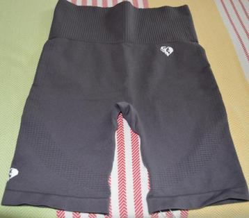 Short de fitness femme small. beschikbaar voor biedingen