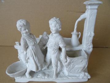 Antiek porseleinen jardinière beeld biscuit porselein 15cm  beschikbaar voor biedingen