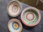 borden in aardewerk met mooie print, Antiek en Kunst, Antiek | Servies los, Ophalen