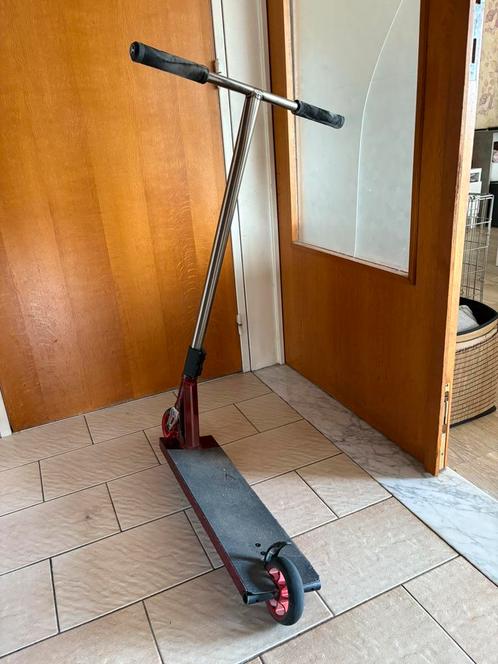 Stuntstep nieuw custom, Fietsen en Brommers, Steps, Zo goed als nieuw, Ophalen
