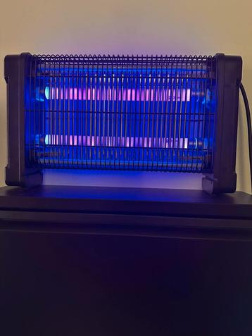 Vliegenvanger (UV lamp) beschikbaar voor biedingen