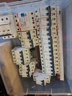 Zekeringen relais schakelaars, Enlèvement ou Envoi, Comme neuf