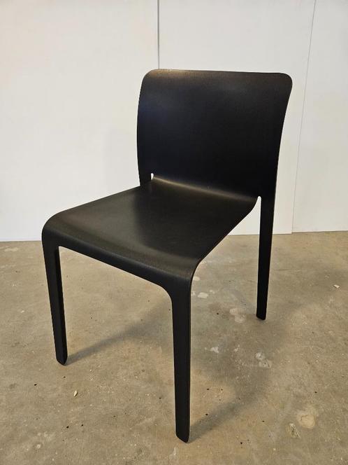 Magis First zwart-witte designstoelenset, Huis en Inrichting, Stoelen, Gebruikt, Vijf, Zes of meer stoelen, Kunststof, Zwart, Ophalen of Verzenden