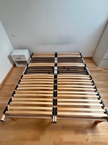 Prachtig bed bestaande uit ergonomische voetbedbodem 160/200 beschikbaar voor biedingen