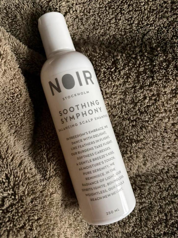 Shampooing symphonique apaisant Noir, Bijoux, Sacs & Beauté, Beauté | Soins des cheveux, Neuf, Shampoing ou Démêlant, Enlèvement ou Envoi