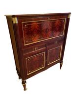 Bar de Salon à Colonnes, Enlèvement