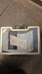 Metalen koffer voor veel inhoud, Ophalen, Gebruikt, Minder dan 50 cm, Minder dan 35 cm