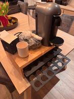 Nespresso Vertuo Plus met capsulehouder, mug en capsules, Ophalen, Zo goed als nieuw